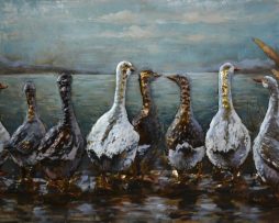 Schilderij - Metaalschilderij - 8 Gansen op een rij langs het water