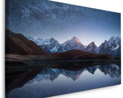 Schilderij - Bergen onder een Sterren Hemel, Premium Print